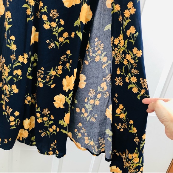 $298 reformation Izabel floral print off shoulder midi dress in size 2 - Picture 8 of 10